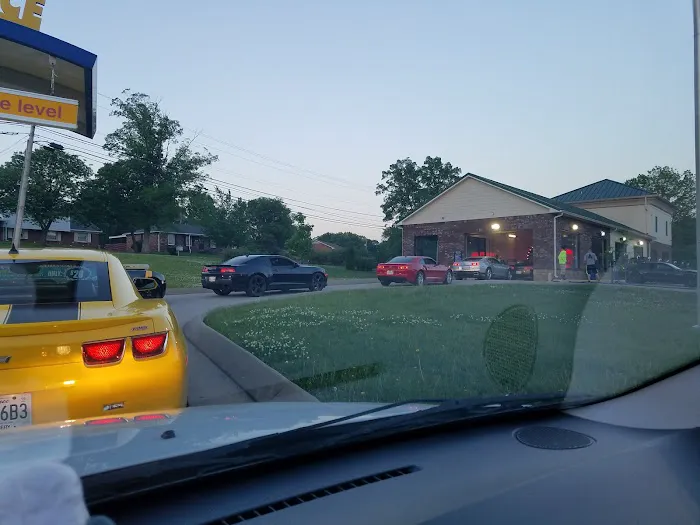 Screaming Eagle Express Car Wash Picture 2