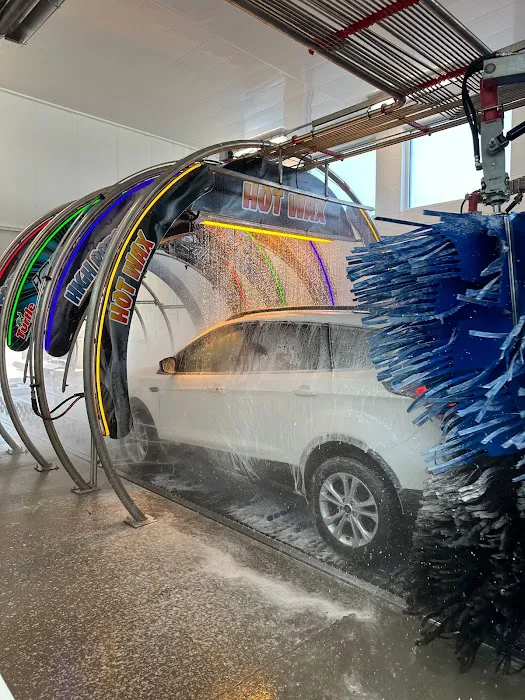 Vivid Express Car Wash Picture 2