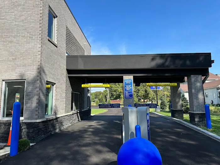 Vivid Express Car Wash Picture 6