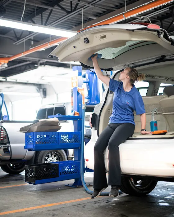 Prime Car Wash Picture 4