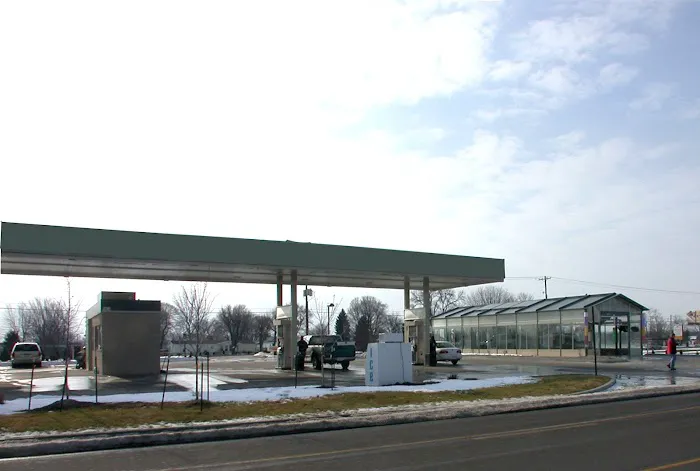 Lighthouse Carwash Picture 1