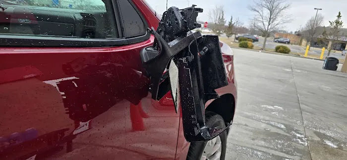 Lighthouse Carwash Picture 3