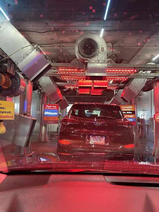 Crew Carwash Picture 4