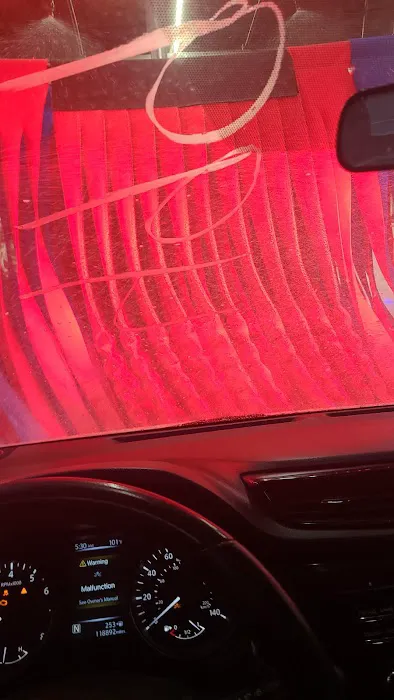 Crew Carwash Picture 10