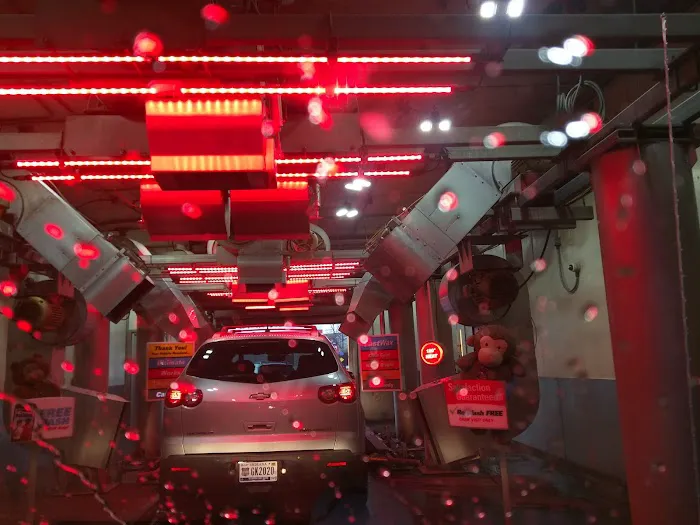 Crew Carwash Picture 4