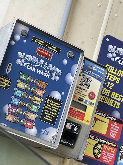 Bubble Land Car Wash Picture 6