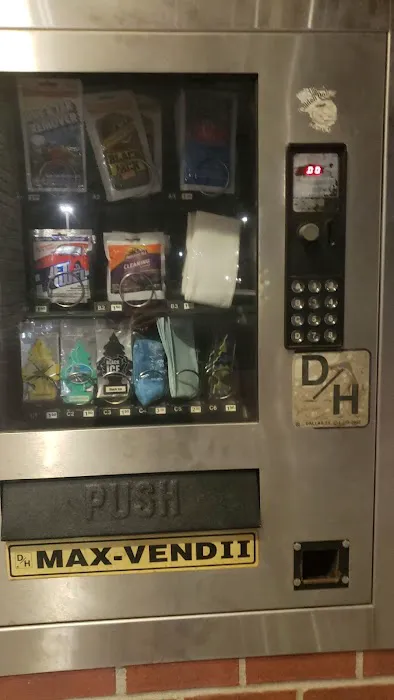 Bubble Land Car Wash Picture 5