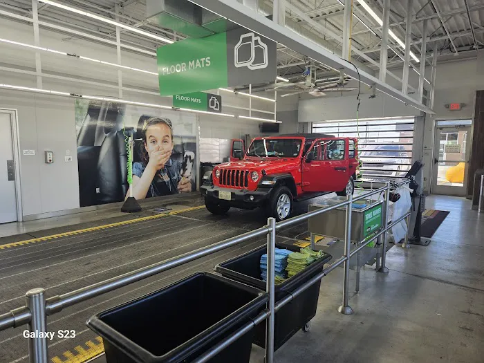 Crew Carwash Picture 1