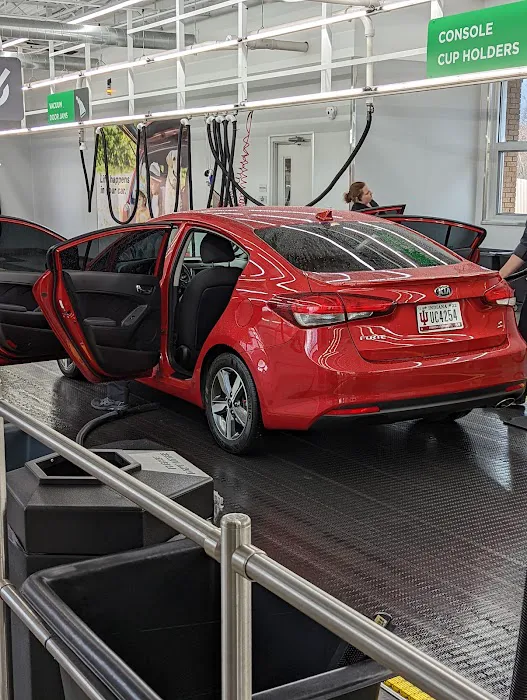 Crew Carwash Picture 7