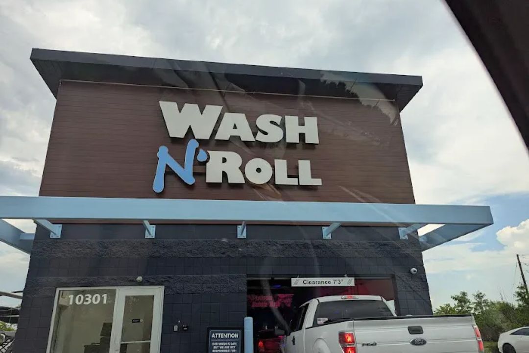 Wash N' Roll Car Wash - Camby, IN