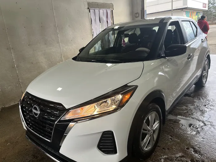 Always Shining Hand Car Wash Picture 9