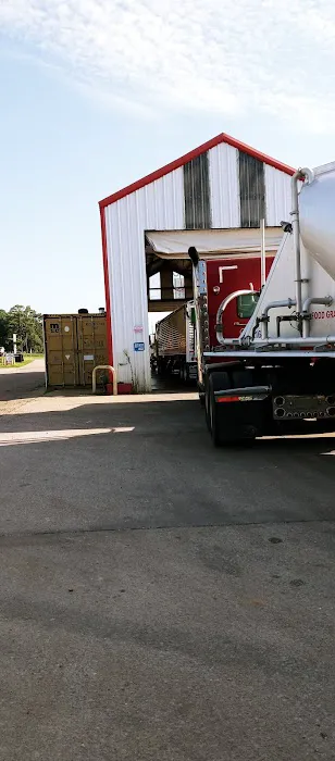 B&B Truck Wash Picture 3