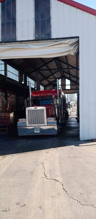 B&B Truck Wash Picture 6