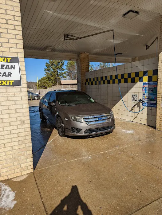 Wizard Car Wash Picture 5