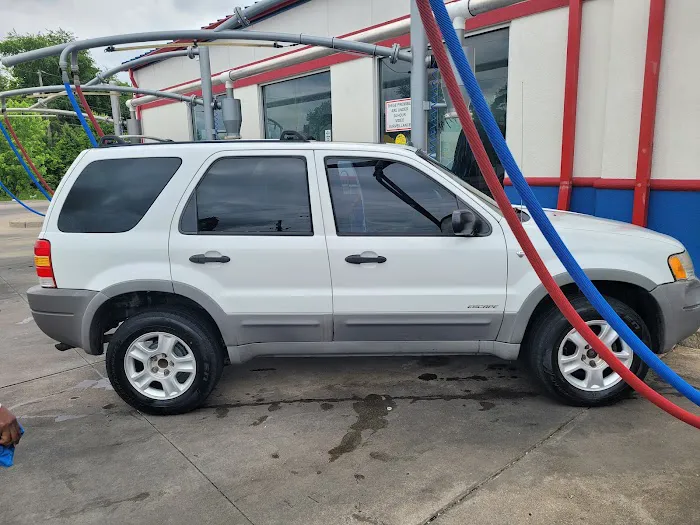 American Car Wash Picture 1