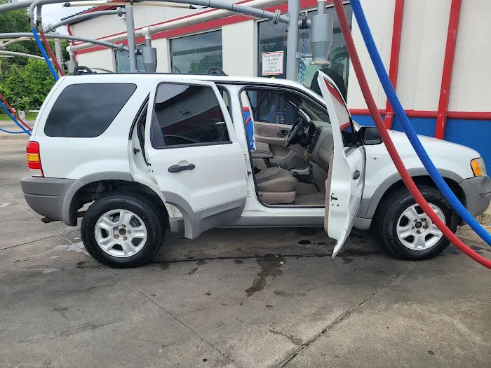 American Car Wash Picture 10