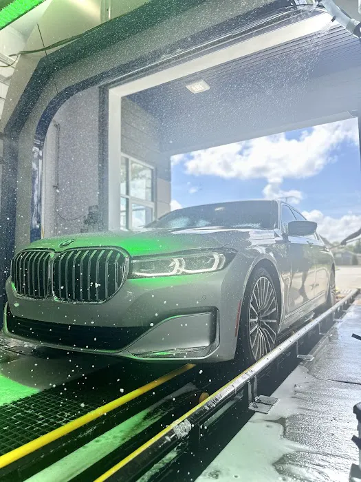 Whistle Express Car Wash Picture 8