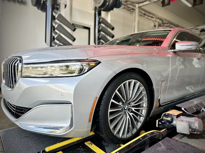 Whistle Express Car Wash Picture 10