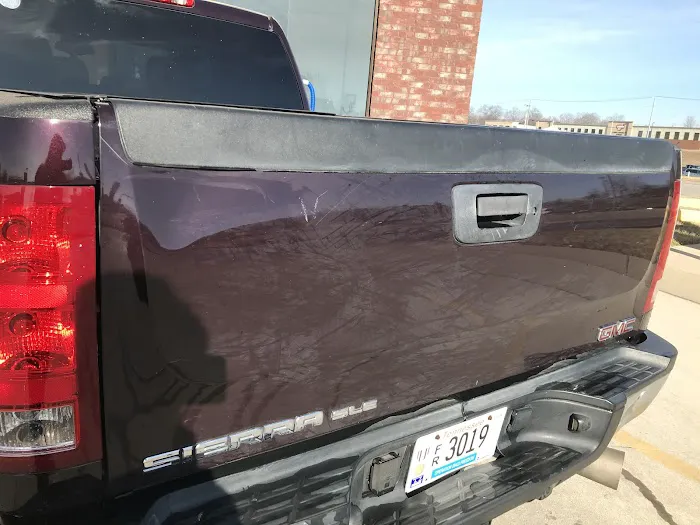 Screaming Eagle Express Car Wash Picture 5