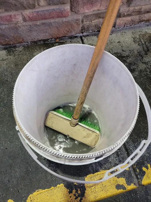 Screaming Eagle Express Car Wash Picture 9