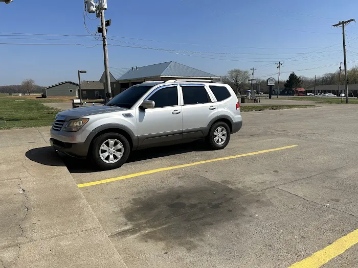 Thoroughbred Express Auto Wash Picture 4