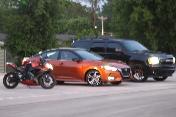 Thoroughbred Express Auto Wash Picture 8