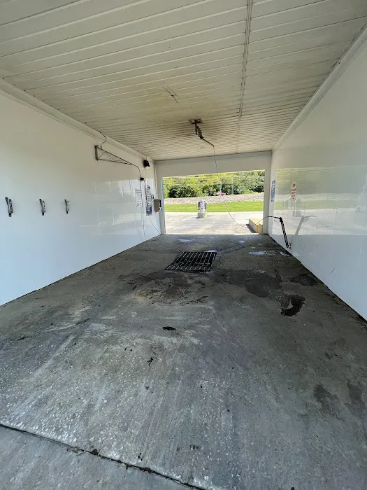 K T Car Wash Picture 7