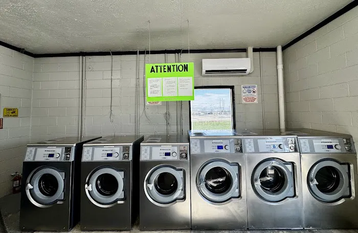 Stop and Wash - Car Wash & Coin Laundry Picture 3