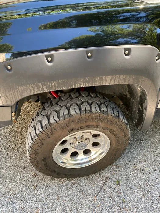 Country Suds Car Wash Picture 3