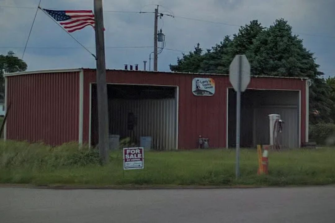 Larry's Country Carwash