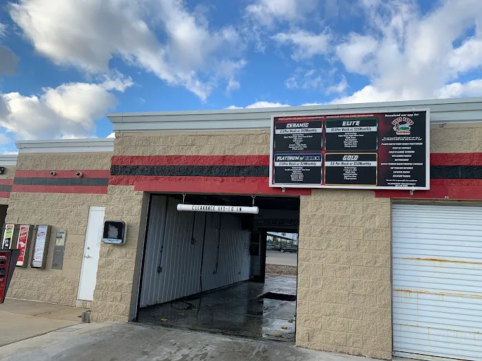 Dirty Deeds Auto Wash Picture 1