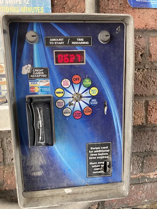 Dirt Stripper Car Wash Picture 3