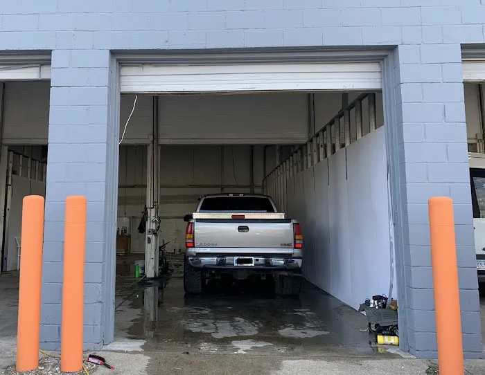 Top Detail El Nica Picture 1