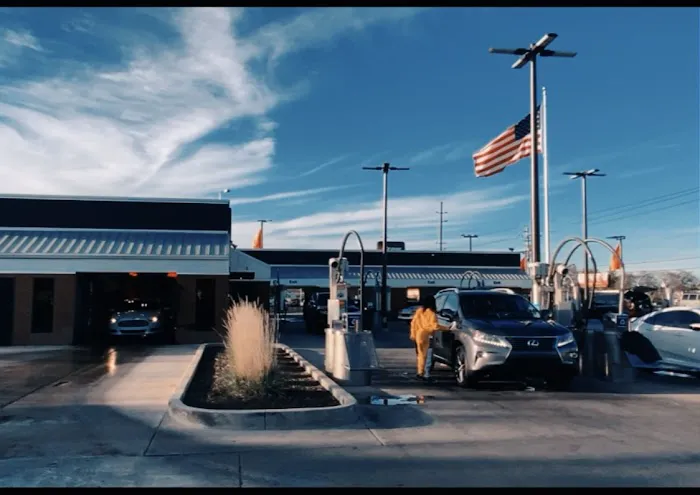 Crew Carwash Picture 2