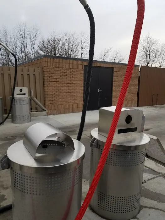 Crew Carwash Picture 7