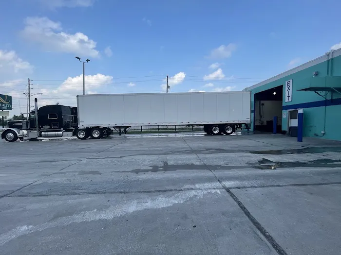Blue Beacon Truck Wash of Indianapolis, IN Picture 4