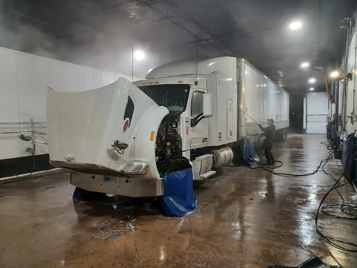 Blue Beacon Truck Wash of Indianapolis, IN Picture 6