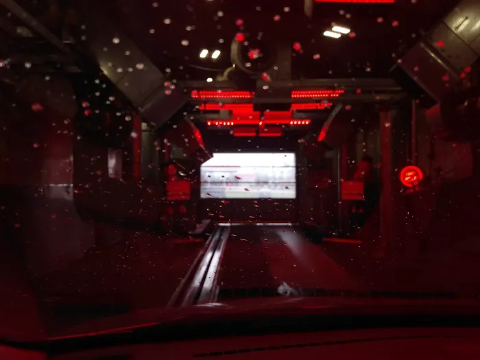 Crew Carwash Picture 10