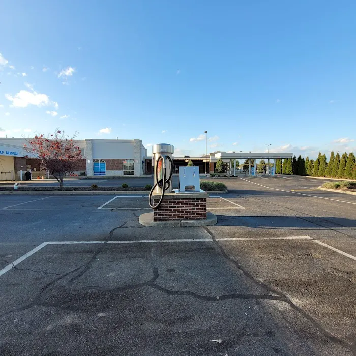 Brad's Car Wash Picture 2