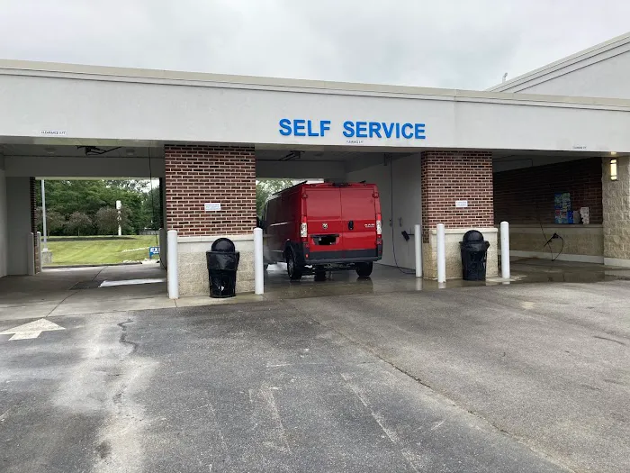 Brad's Car Wash Picture 5