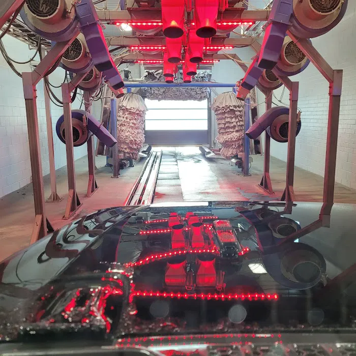 Brad's Car Wash Picture 7