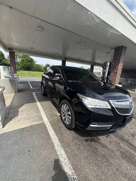 Brad's Car Wash Picture 9