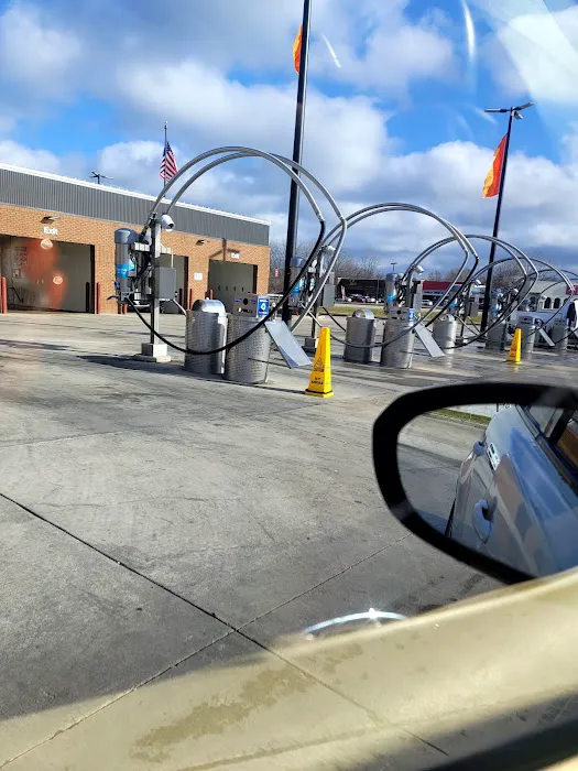 Crew Carwash Picture 5