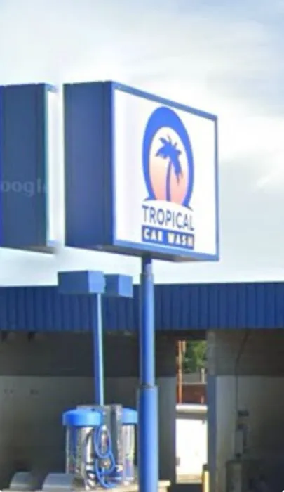 TROPICAL CAR WASH Picture 1