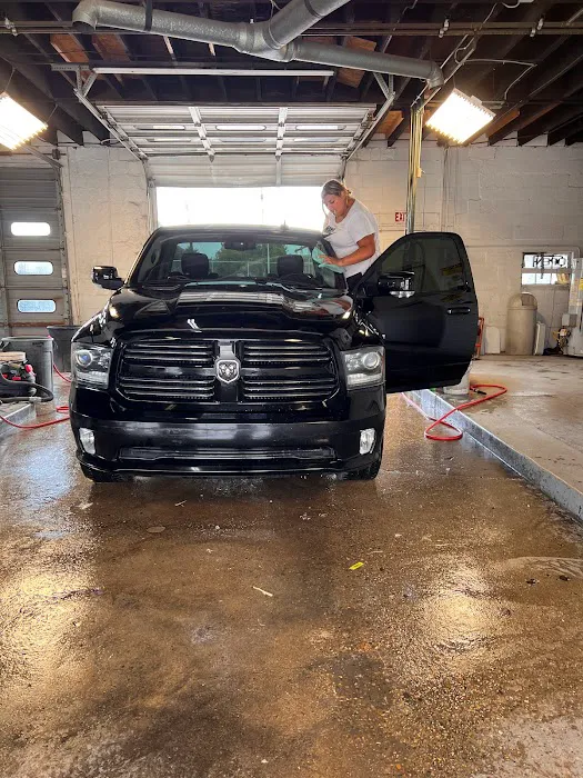 Swancy's Auto Salon Picture 7