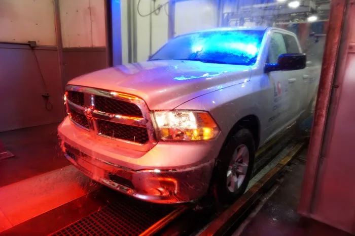 Crew Carwash Picture 9