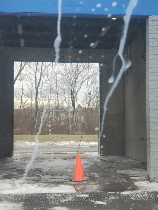 Self Service Car wash Picture 9