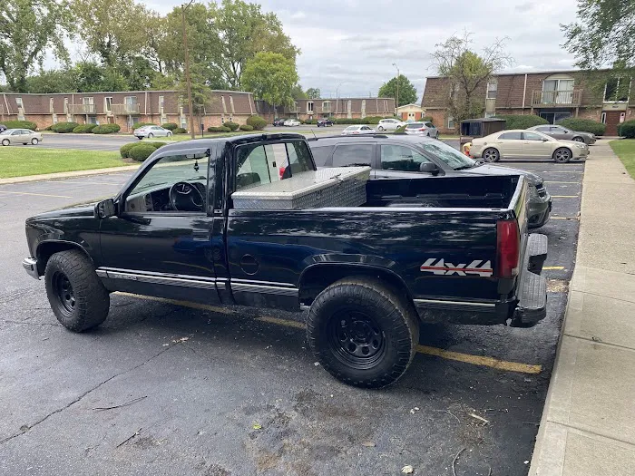 Crew Carwash Picture 4