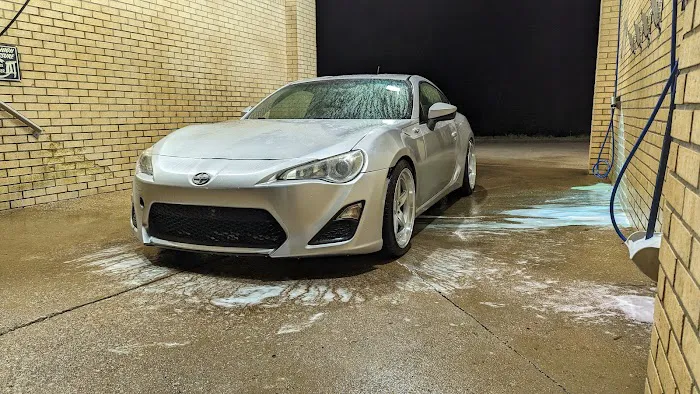 TRIPLE SHINE CARWASH Picture 3