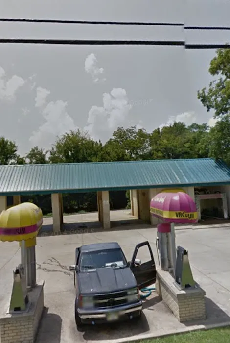 TRIPLE SHINE CARWASH Picture 4